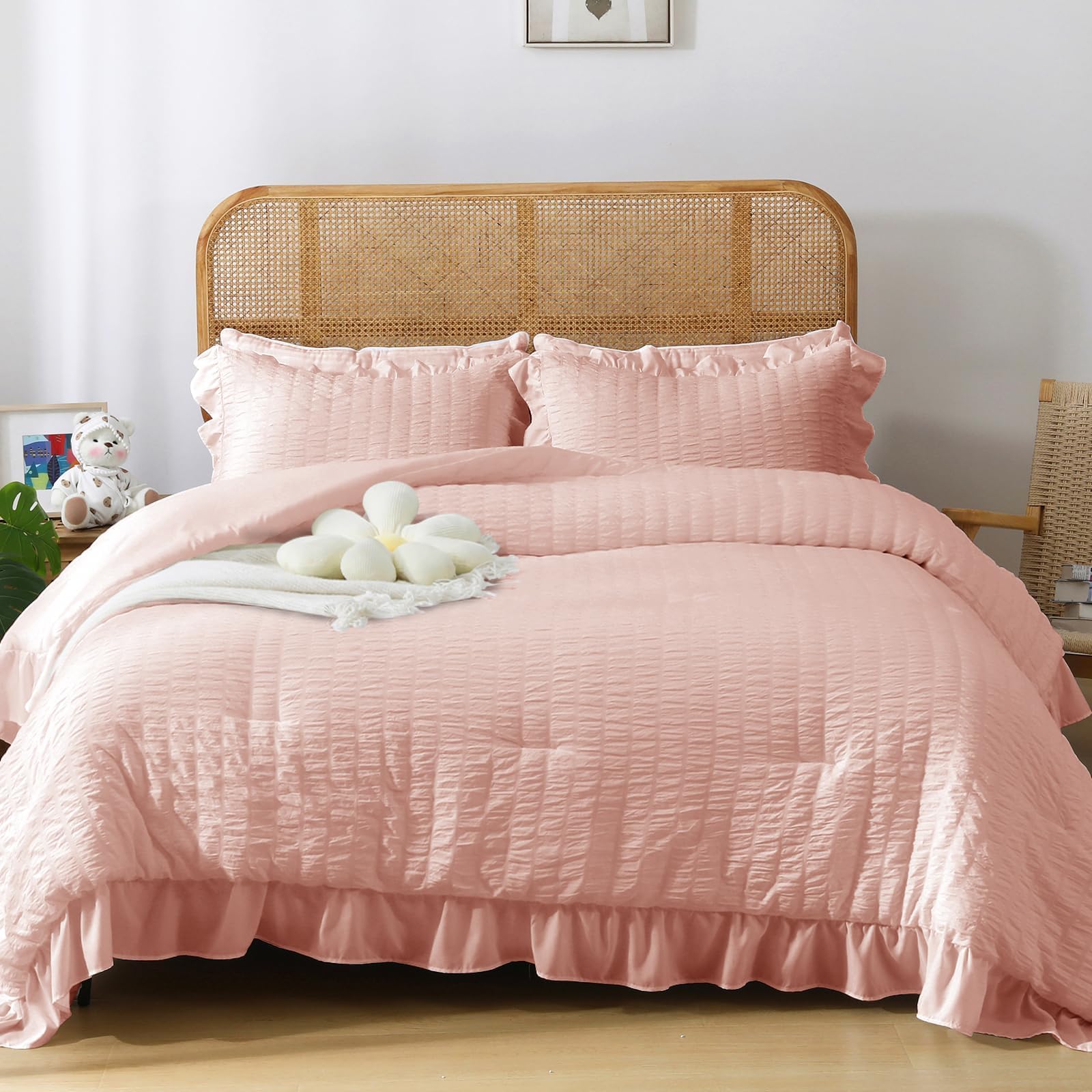 Jollyvogue Pink Seersucker King Comforter Set, 3 Pieces Bed In A Bag Comforter Set, Lightweight & Fluffy Bedding Sets King For A